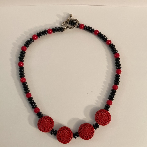 Cinnabar choker with black and red beads, Vintage necklace - Picture 5 of 6